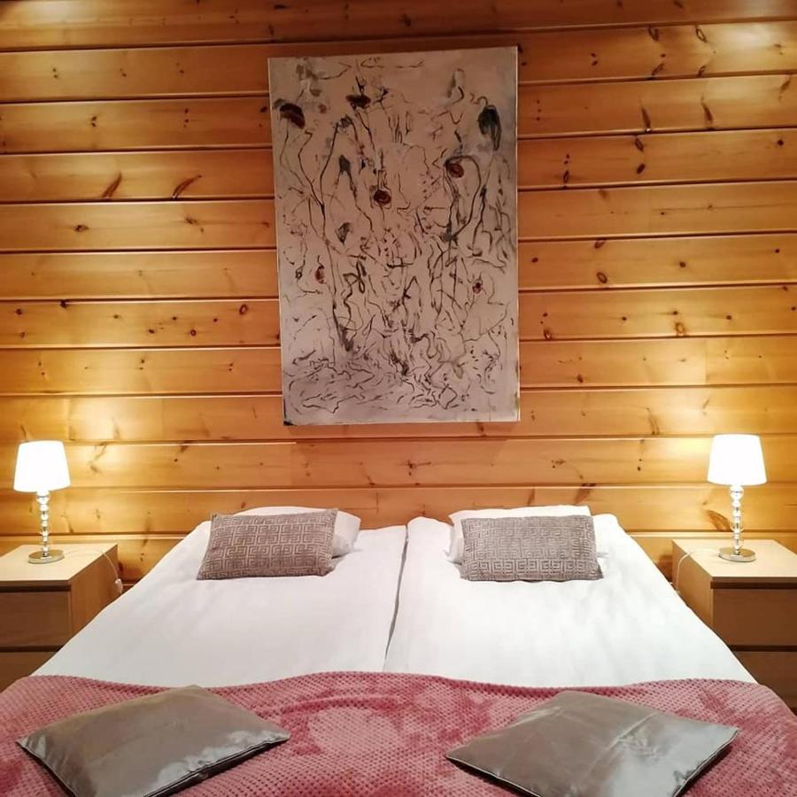 קמיארבי Santa'S Little Village - Hotel Uitonniemi מראה חיצוני תמונה