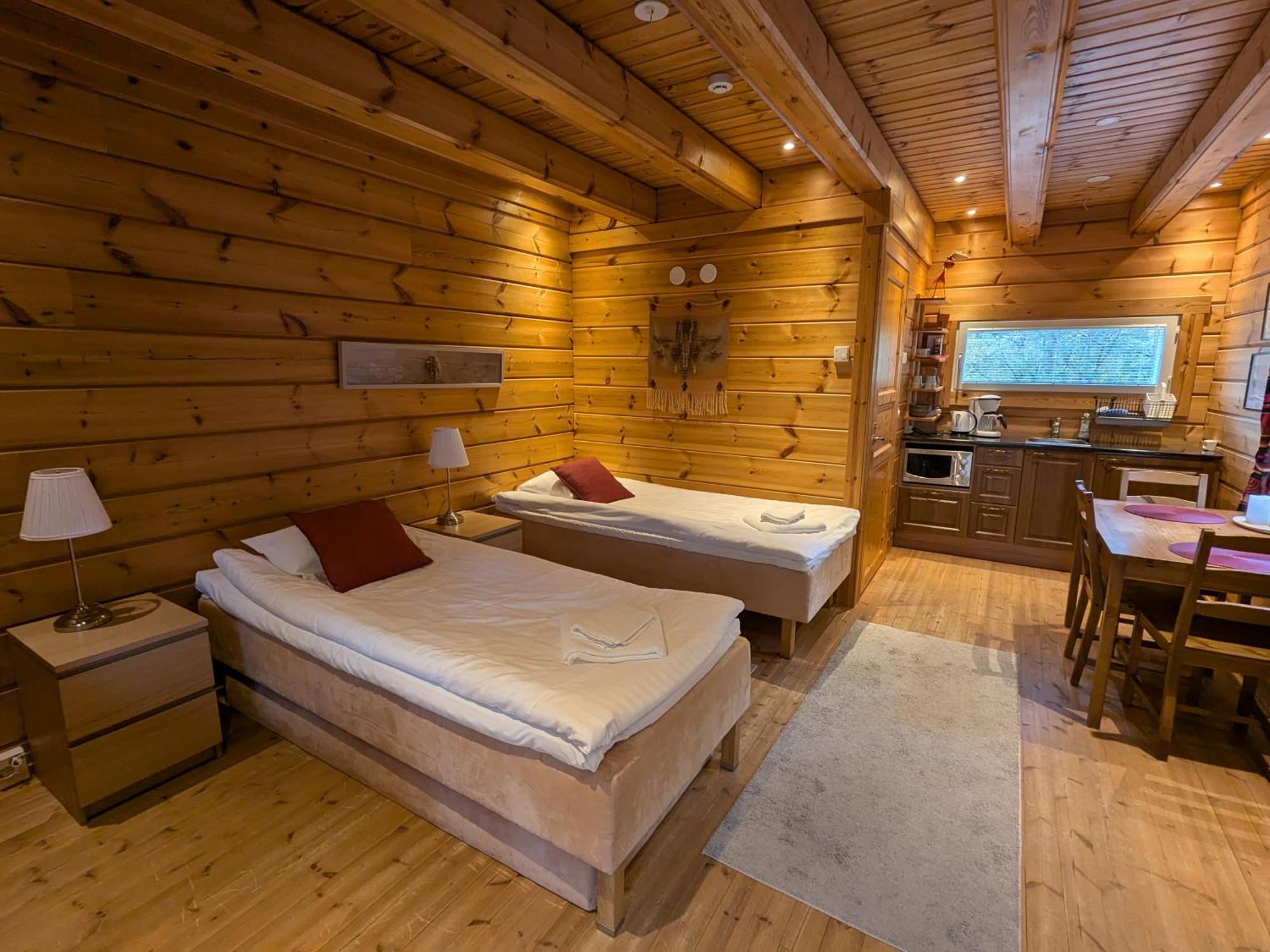 קמיארבי Santa'S Little Village - Hotel Uitonniemi מראה חיצוני תמונה